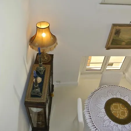 Pantheon Domus Valentino Apartman