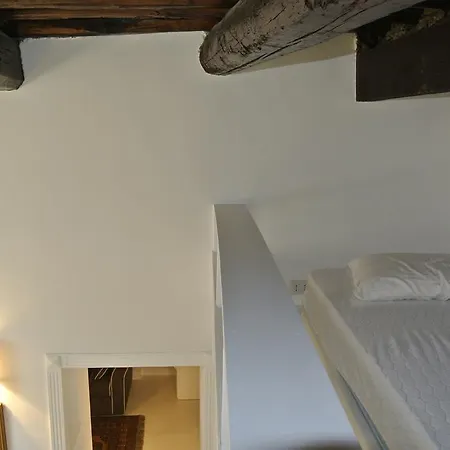 Pantheon Domus Valentino Apartment